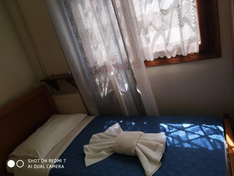 Menelaos Apartments เลโฟกาสโตร ภายนอก รูปภาพ