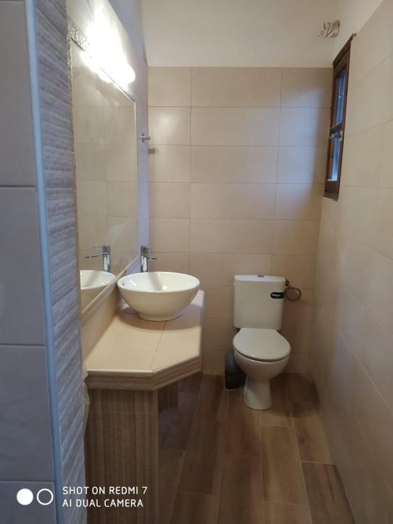 Menelaos Apartments เลโฟกาสโตร ภายนอก รูปภาพ