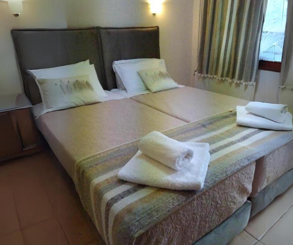 Menelaos Apartments เลโฟกาสโตร ภายนอก รูปภาพ