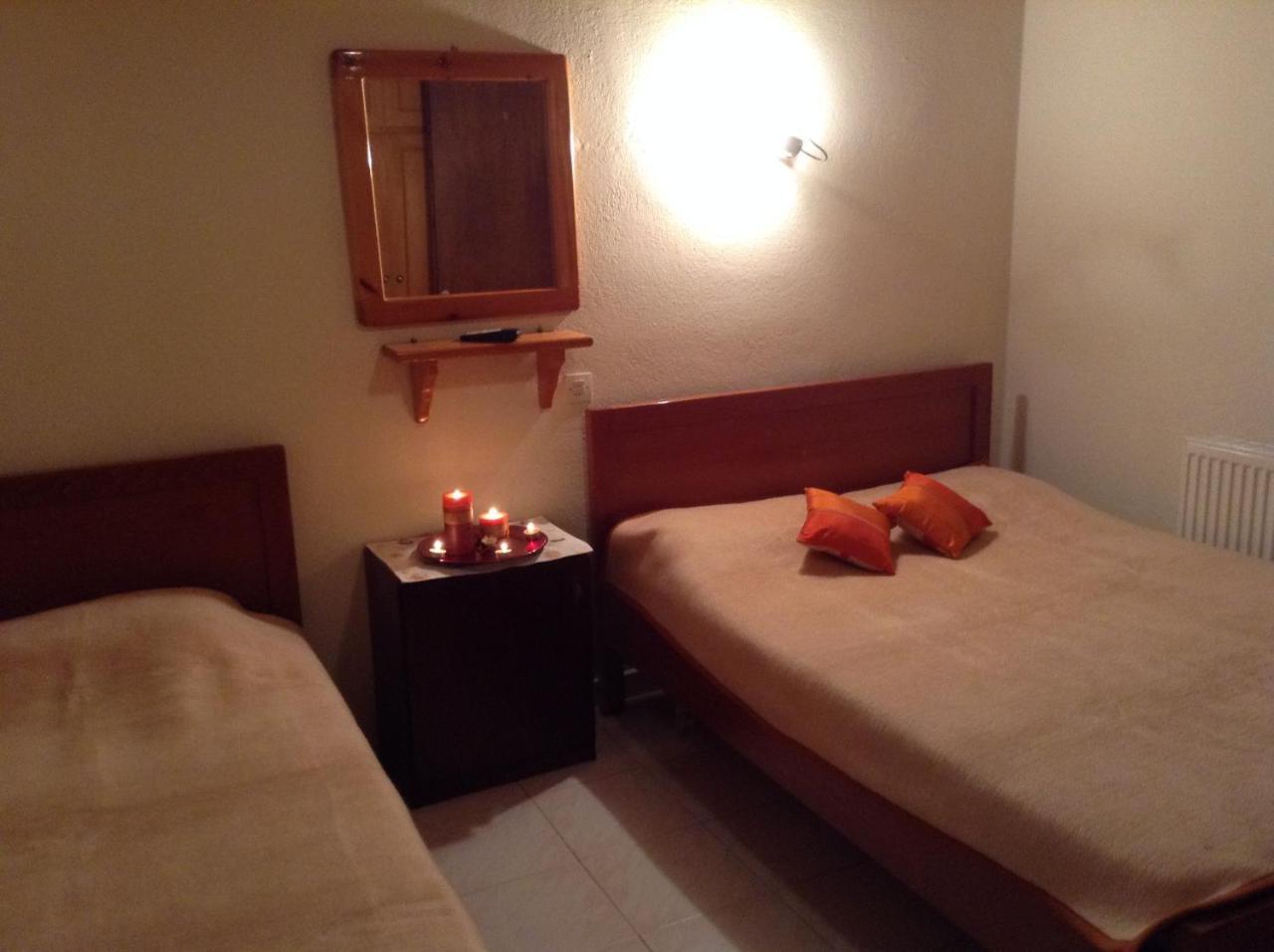 Menelaos Apartments เลโฟกาสโตร ภายนอก รูปภาพ